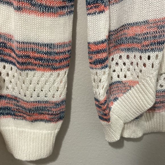 Large women’s long sleeve - Picture 3 of 3